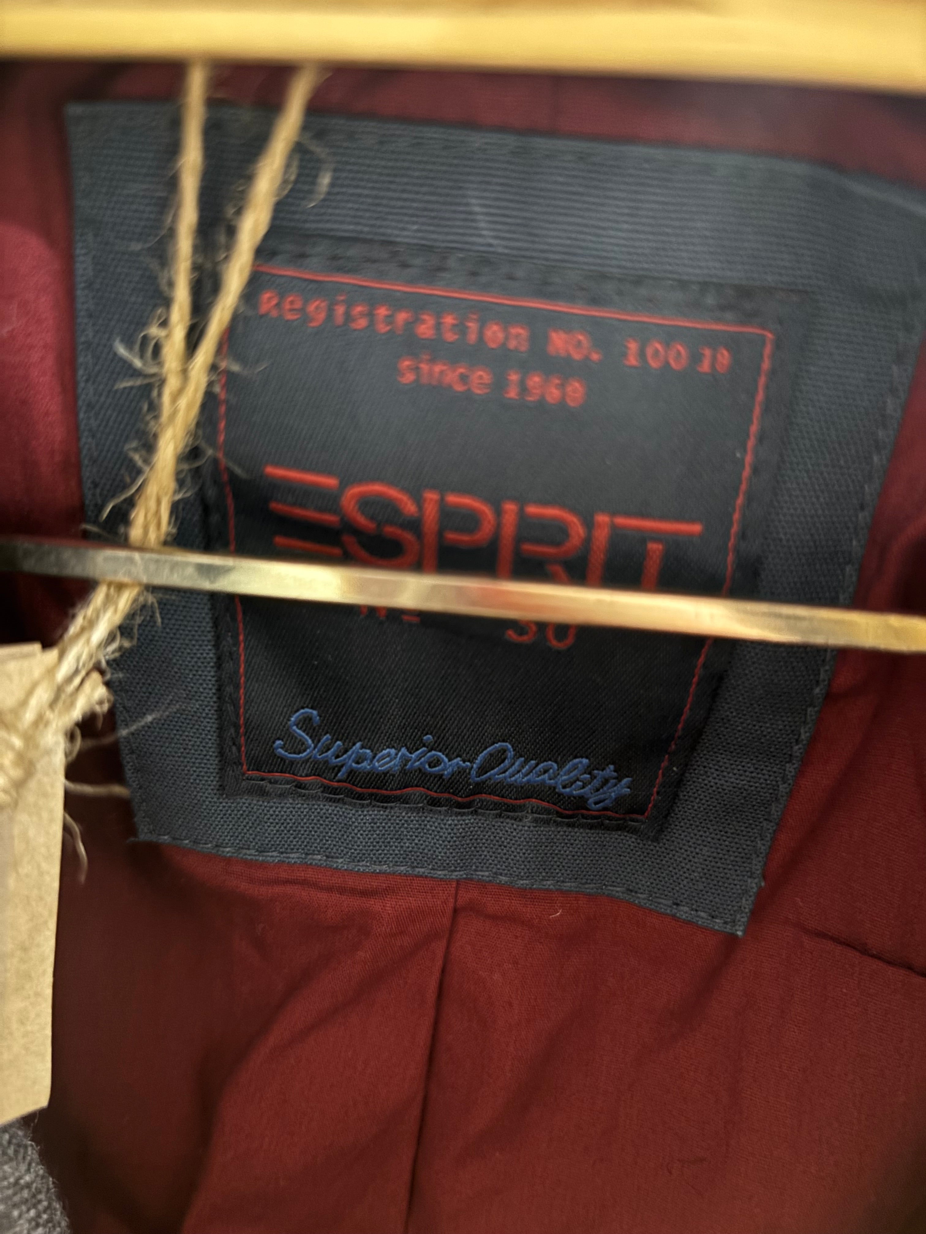 Esprit bleiseri L