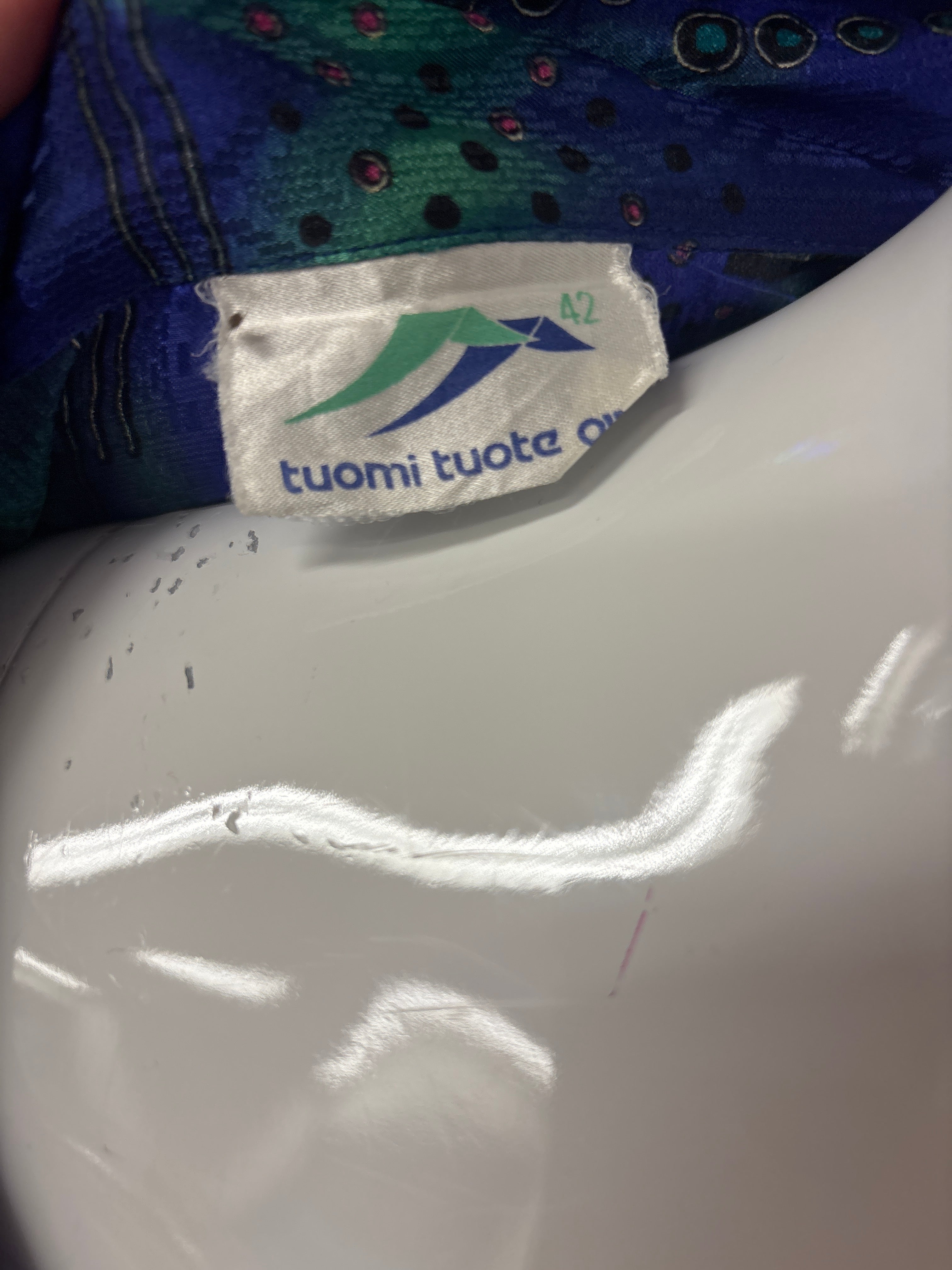 Tuomi Tuote Oy koko 42