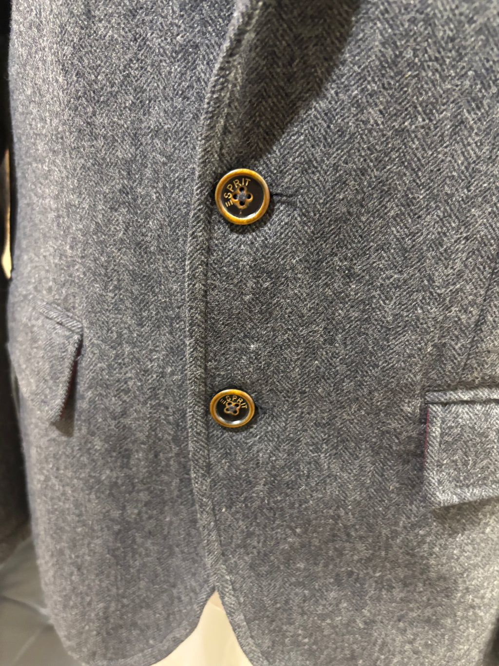 Esprit bleiseri L